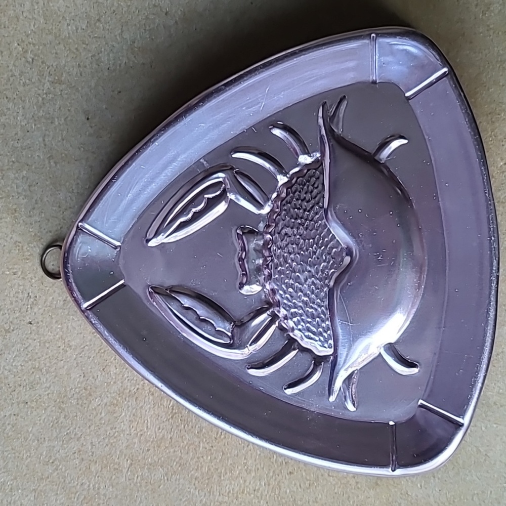 Vintage Copper Color WEST BEND Jello Cake Mold Aluminum Wall Decor Crab EUC